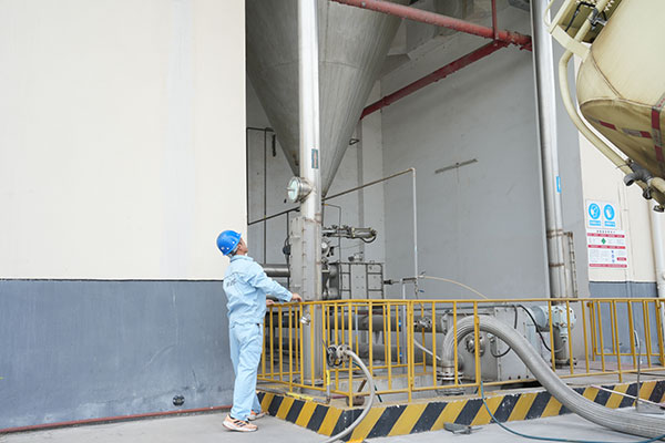 Pengangkutan bahan baku